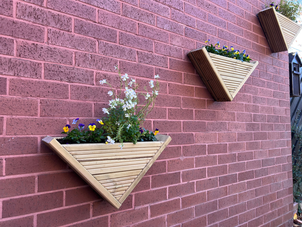 Outdoor wall-mounted planter